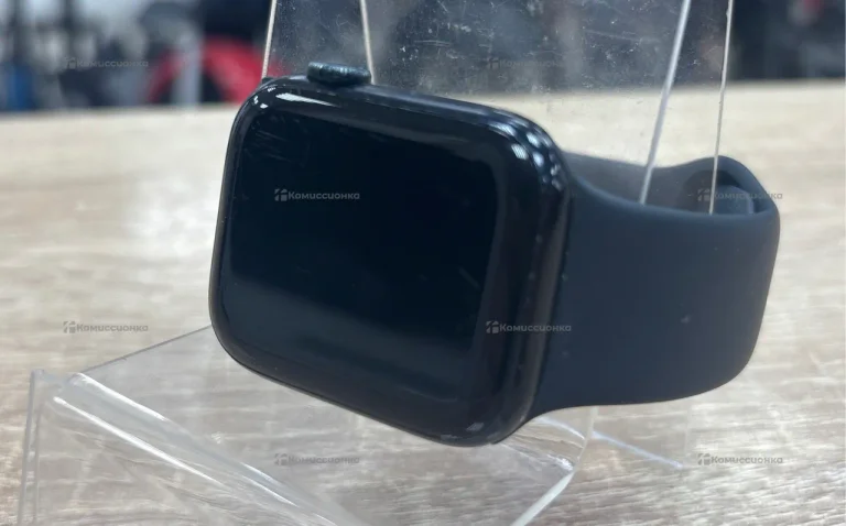 Часы  Apple Watch Series 7 45mm