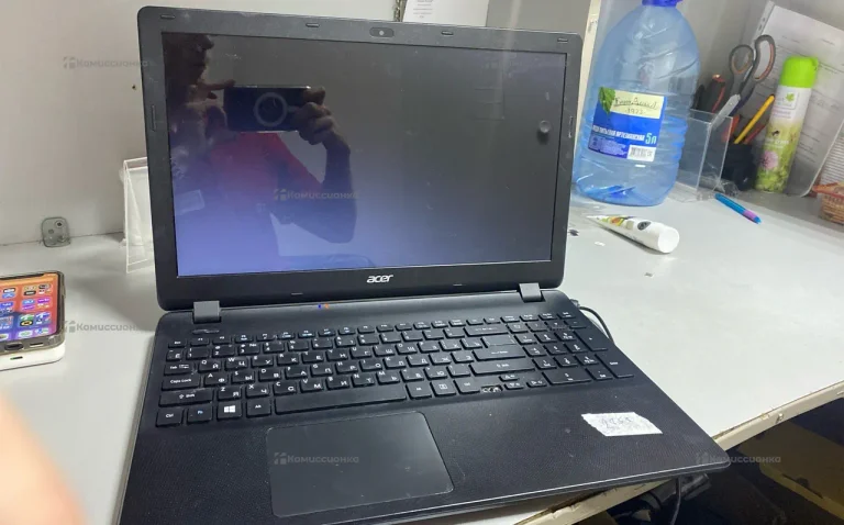 Ноутбук  acer  es1-512
