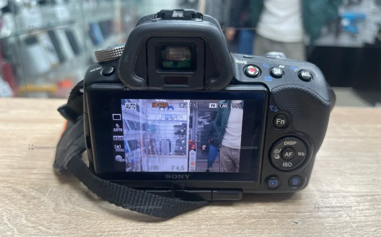 Фотоаппарат  Sony SLT-A33