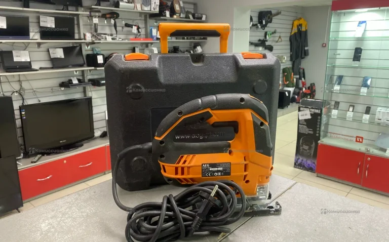 Электролобзик AEG STEP 100 X