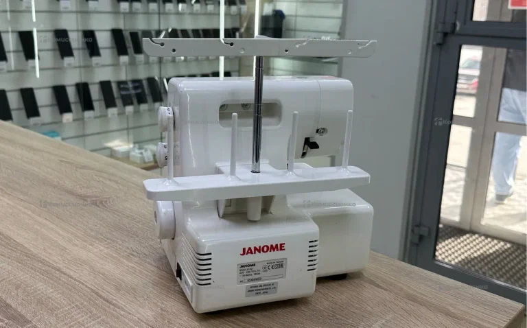оверлок janome 210d