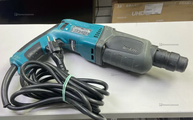 Перфоратор Makita HR2470