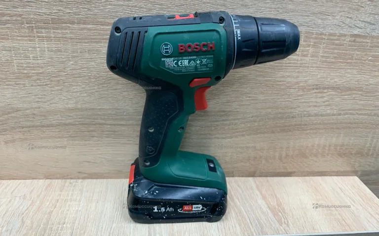 Дрель-шуруповерт BOSCH UniversalDrill 18 1.5Ач х2