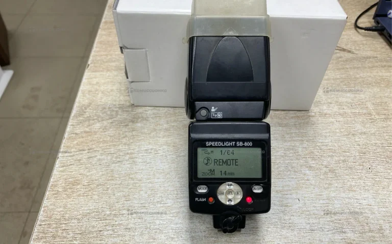 Фотовспышка Nikon Speedlight SB-800