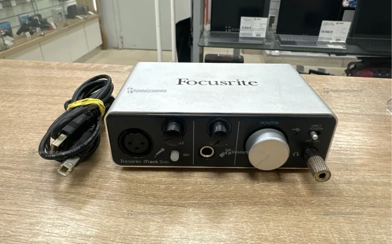 Звуковая карта Focusrite iTrack Solo