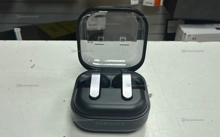 AirPods 4 pro