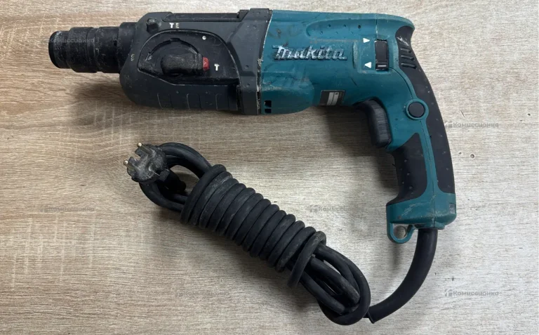 Перфоратор Makita HR2470