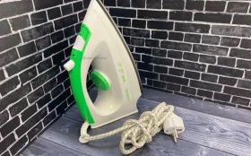 Купить Утюг Homestar 2000W| б/у , в Курган Цена:200рублей
