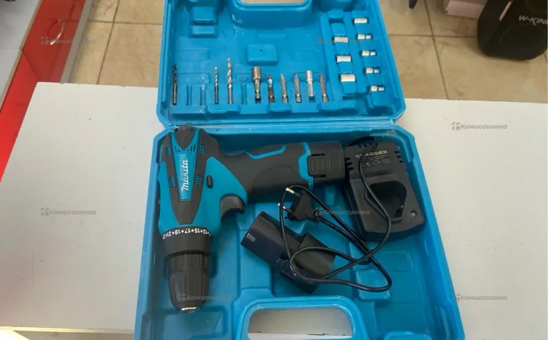 Шуруповерт makita