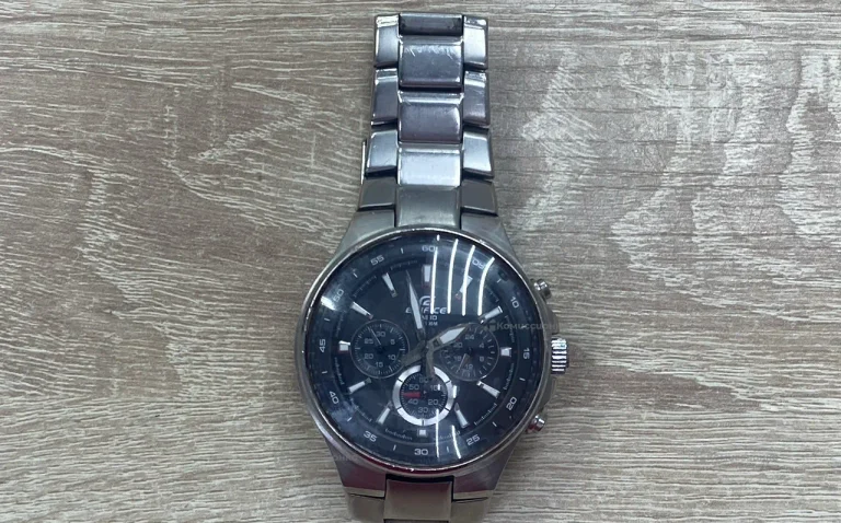 Часы Casio EF-562