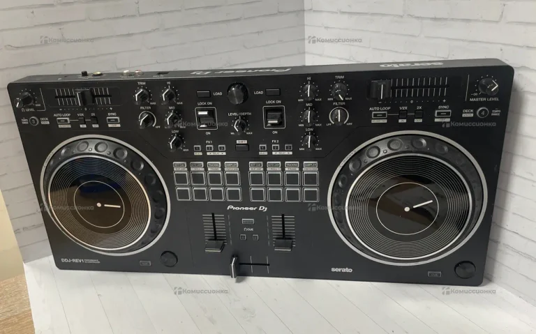 Микшер Pioneer DDJ-REV1