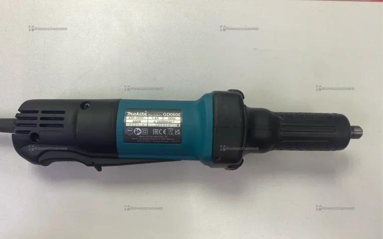 Гравер Makita GD 0600