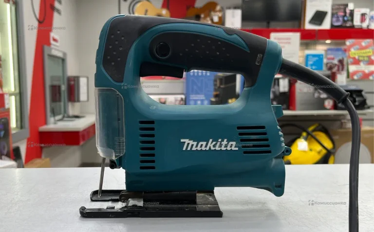 Электролобзик makita 4326