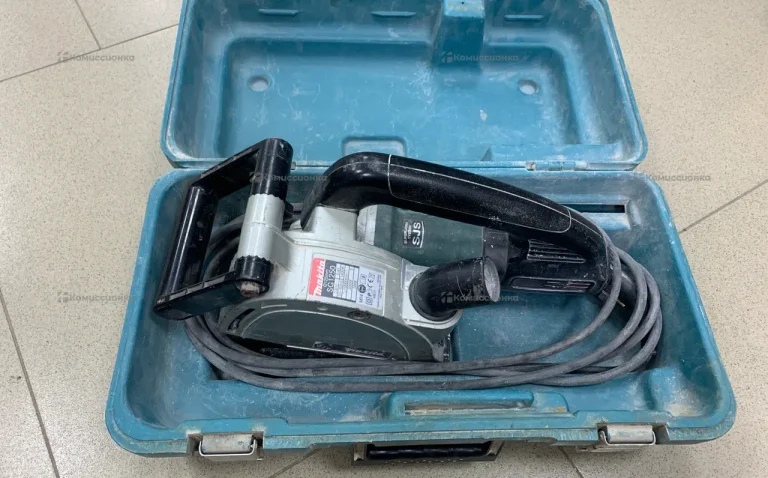 Штроборез Makita SG 1250