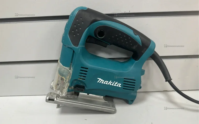 Лобзик Makita 4329
