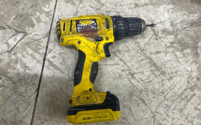 Шуруповерт Stanley fmc 011