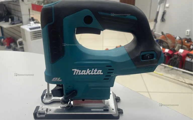 Makita CXT JV102DZ