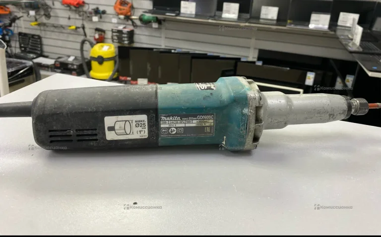 Гравер Makita GD 0800 C