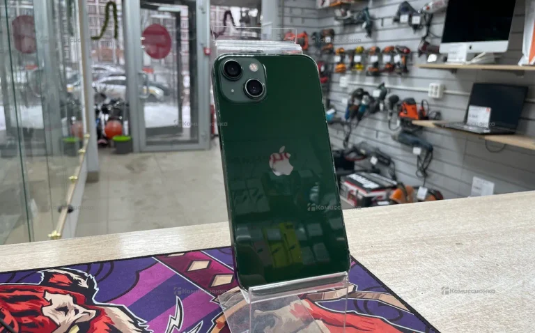 Apple iPhone 13 4/256 ГБ