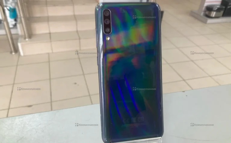 Samsung Galaxy A70 6/128 ГБ