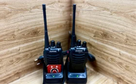 Купить Рации 2шт с док станциями. б/у , в Екатеринбург Цена:1300рублей