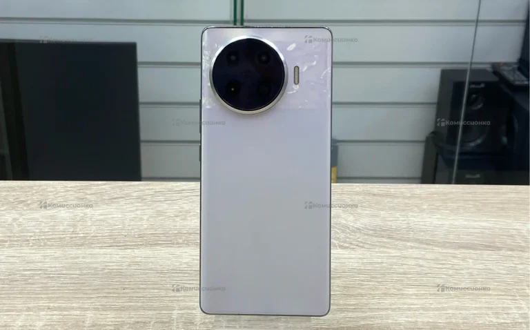 Tecno Spark 20 Pro+ 8/256 ГБ