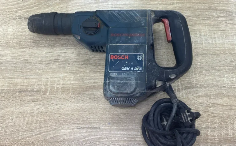 Перфоратор Bosch GBH 4 DFE