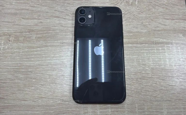 Apple iPhone 11 4/128 ГБ