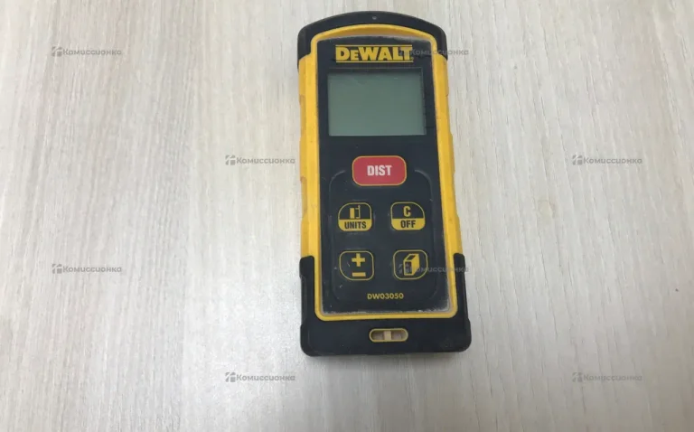 Лазерная рулетка Dewalt DW03050