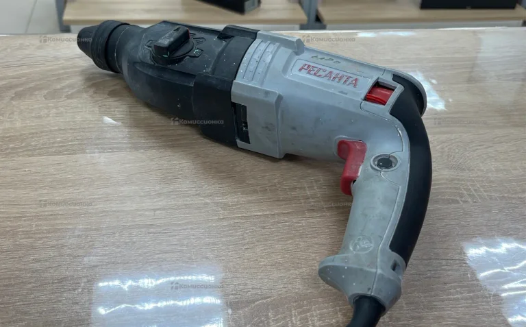 Перфоратор Ресанта П-30-900К