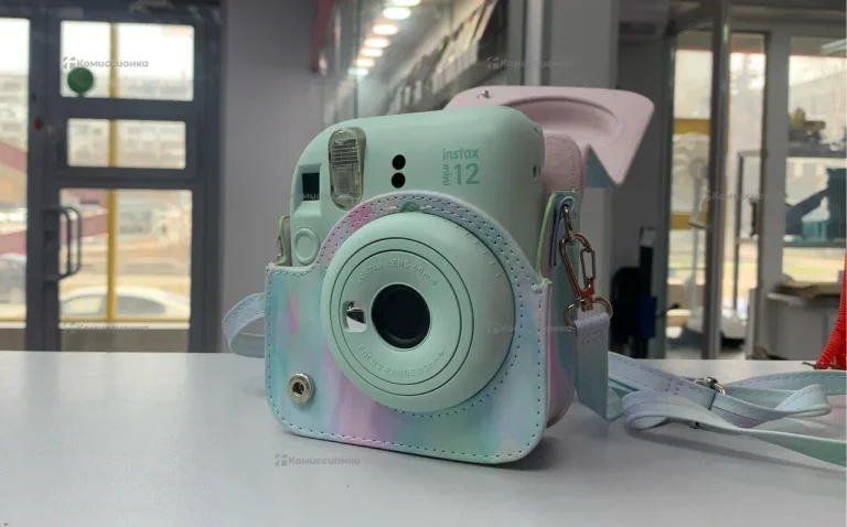 Фотоаппарат  Instax mini 12