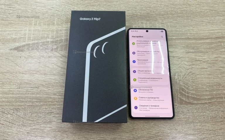 Samsung Galaxy Z Flip7 12/512 ГБ