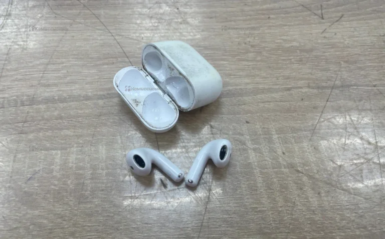 наушники AirPods 4