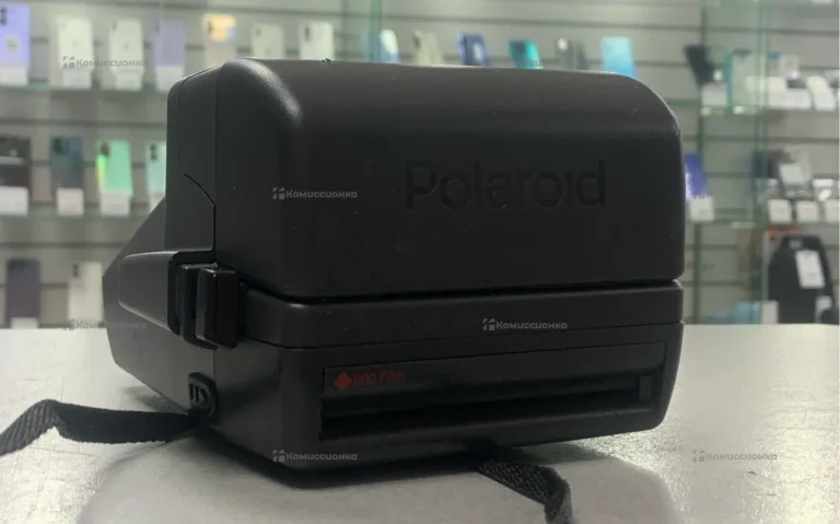Фотоаппарат мгновенной печати Polaroid 636