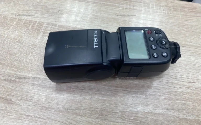 Вспышка до фотоаппарата Godox