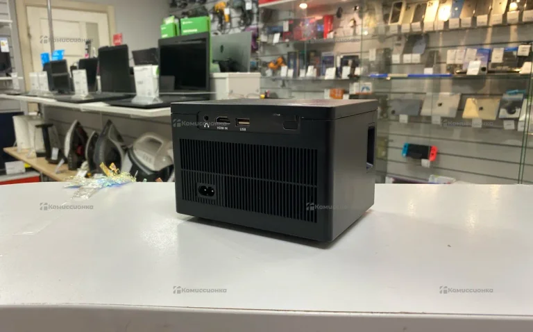 Проектор  Luckroad x8