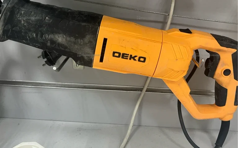 Сабельная пила Deko DKES1300