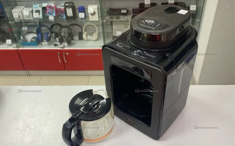 Кофеварка BQ CM7000
