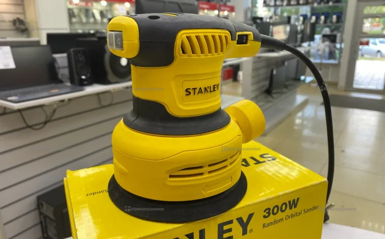 Орбитальная шлифмашинка Stanley SS30