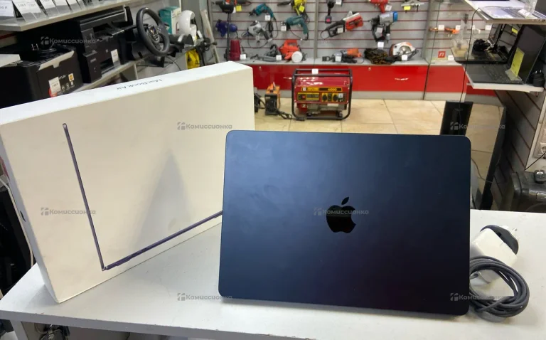 Ноутбук Apple MacBook Air 13 (M4, 2025)
