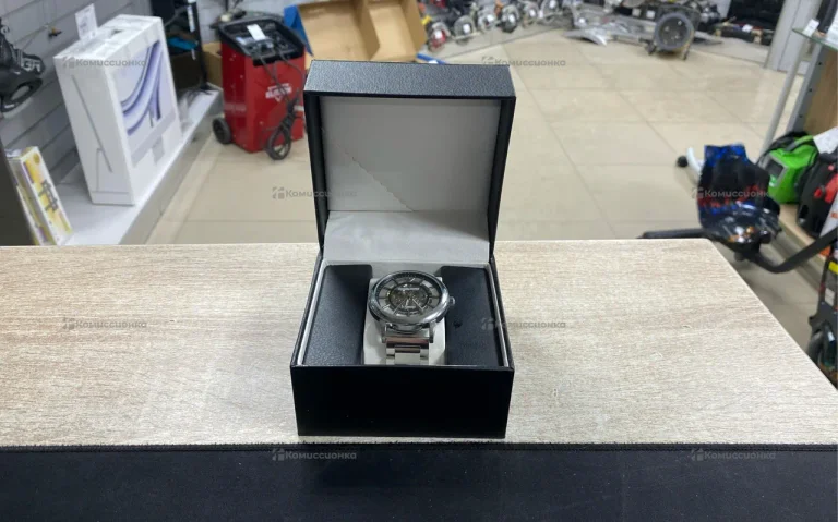 Часы  Emperio Armani