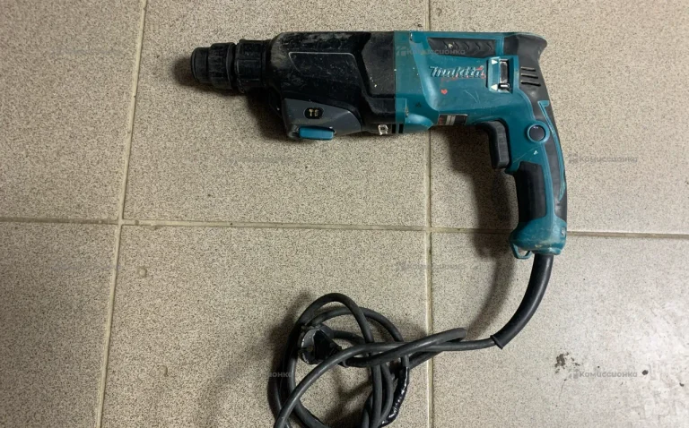 Перфоратор Makita HR2610