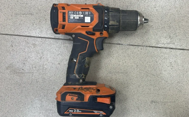 Шуруповерт AEG BS18G4-202C