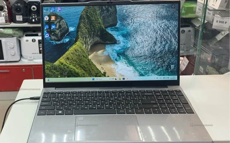 Ноутбук  Intel core i7-6500u