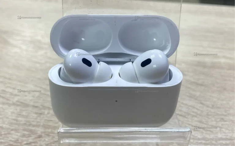 Зарядный кейс для Apple AirPods Pro