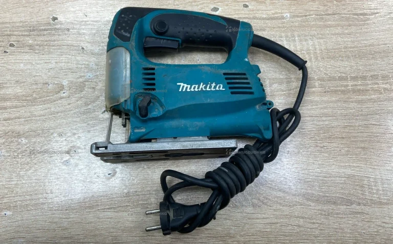 элекьролобзик makita 4329