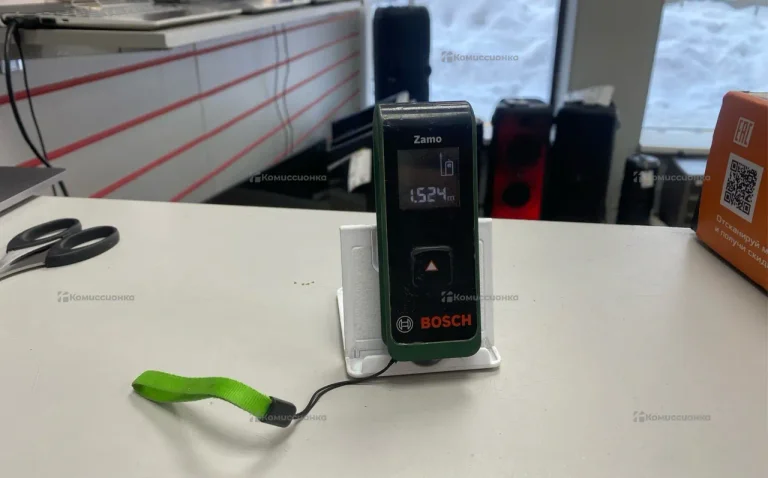 Лазерный дальномер Bosch Zamo