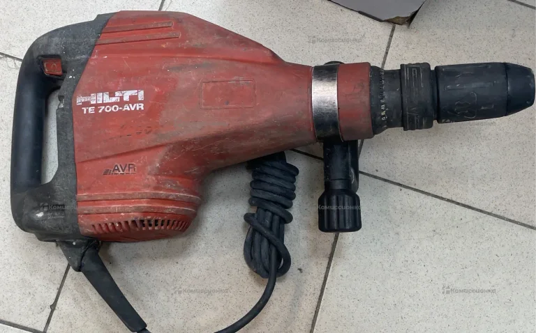 Отбойный молоток Hilti TE 700-AVR