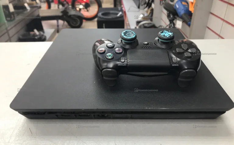 Приставка  PS4 Slim 1TB