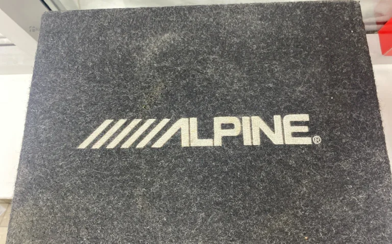 Сабвуфер  alpine 12r